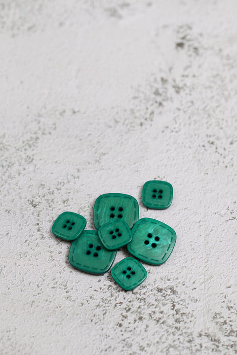 Shiny Square Stitch Edge 4 Hole Green