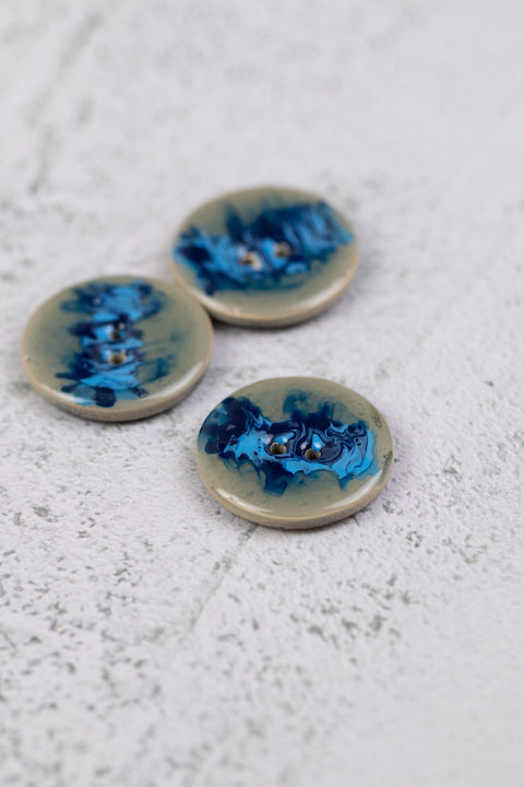 Coconut Enamel Swirl 2 Hole 30mm
