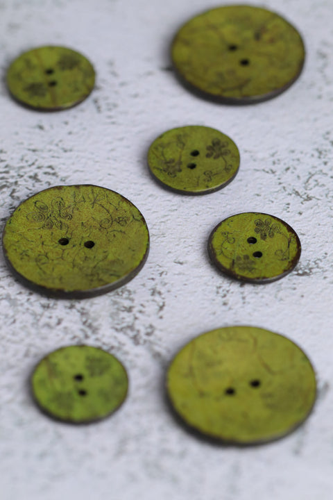 Coconut 2 Hole Small Flowers Wasabi