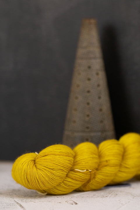 Lace #035 Frank Ochre