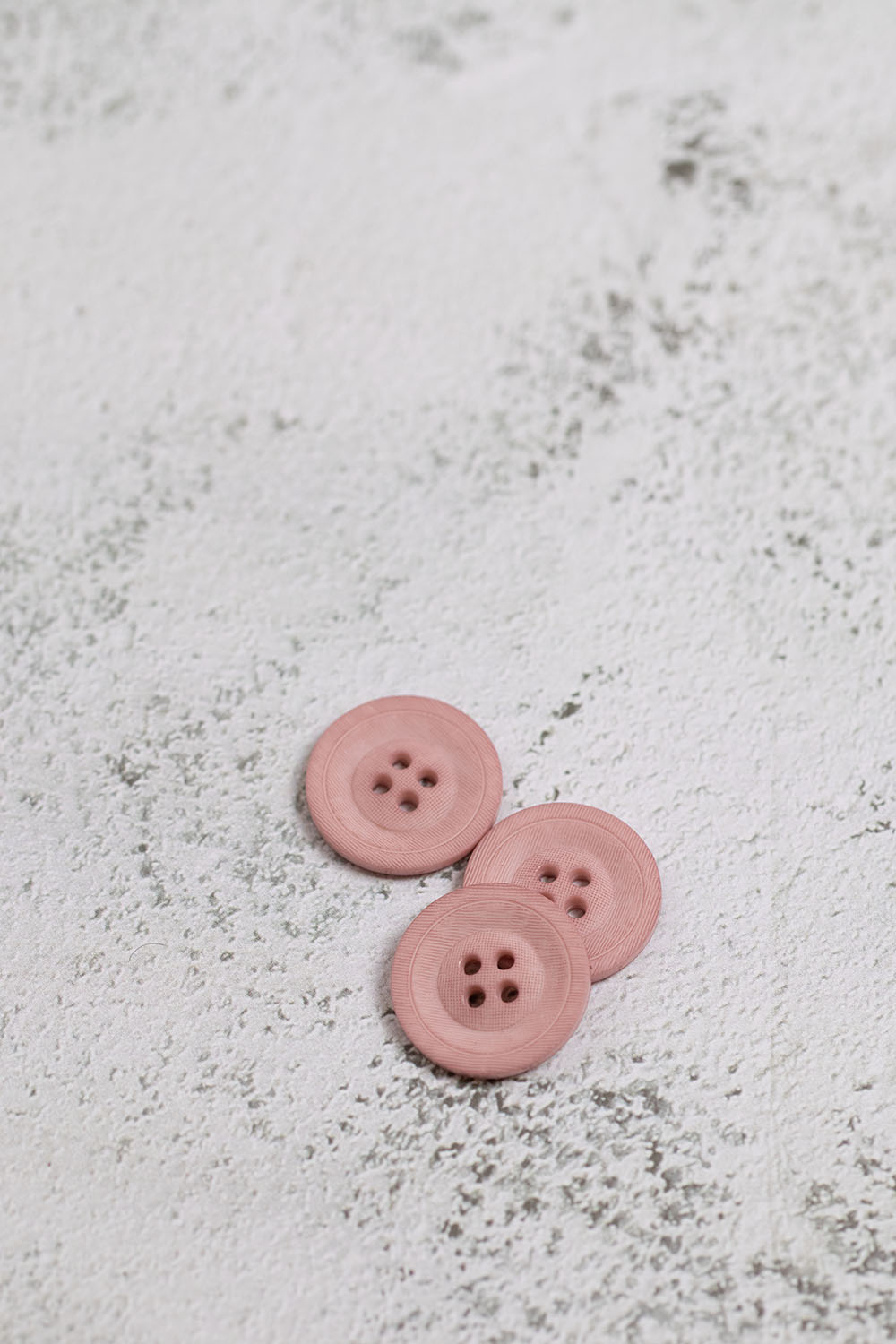 Sew Through Large 4 Hole Pink