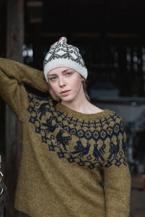 Kyllikki hat & Maailman Synty sweater