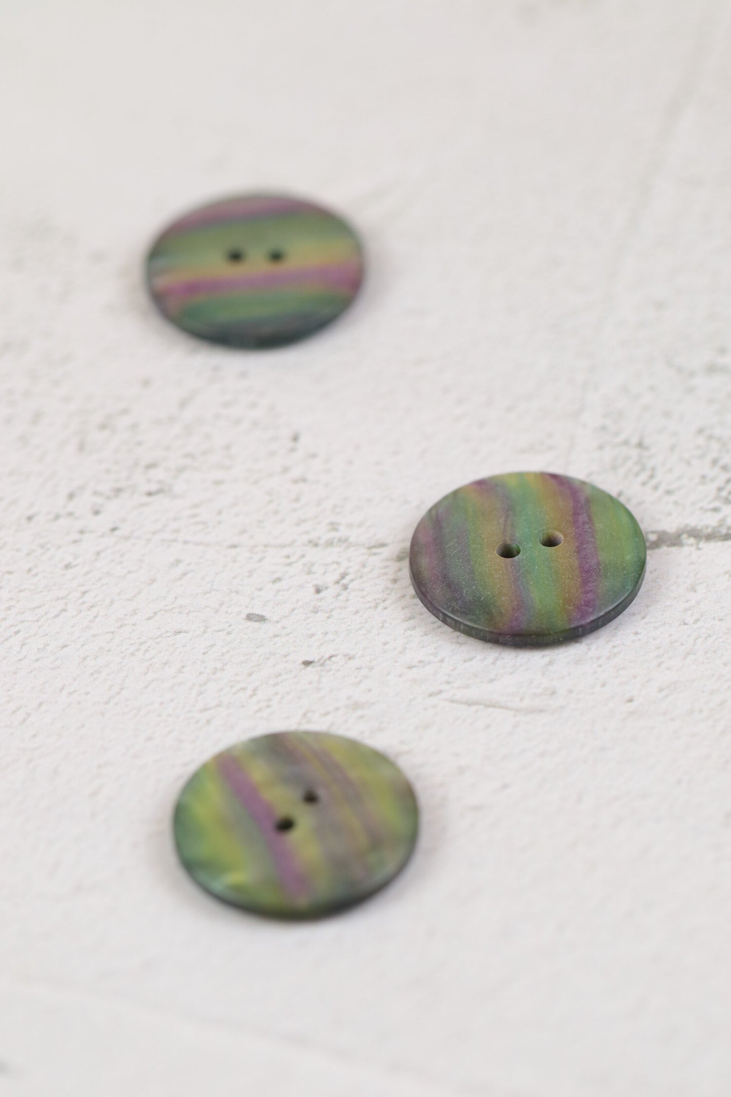 Shiny Stripe 2 Hole Green