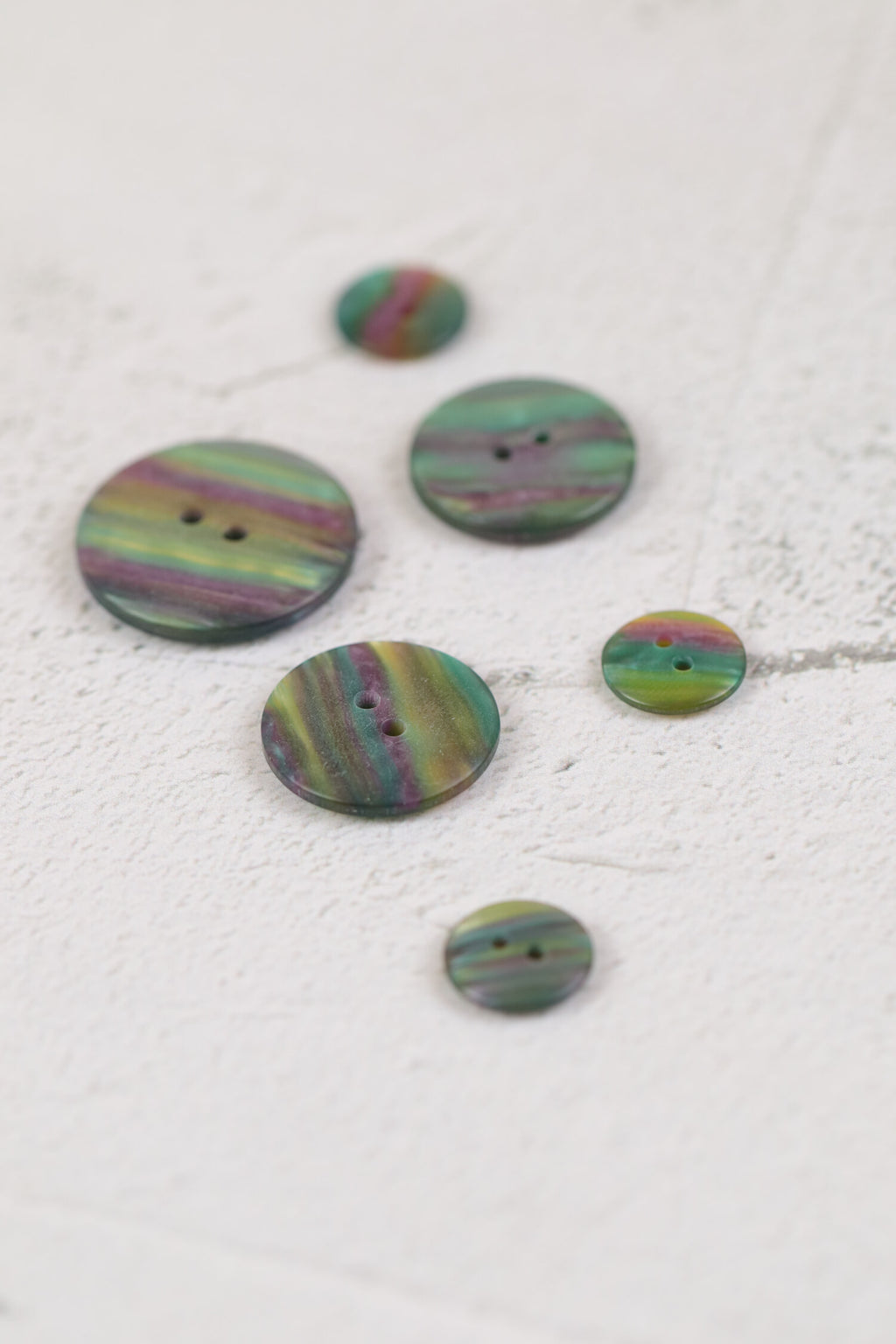Shiny Stripe 2 Hole Green