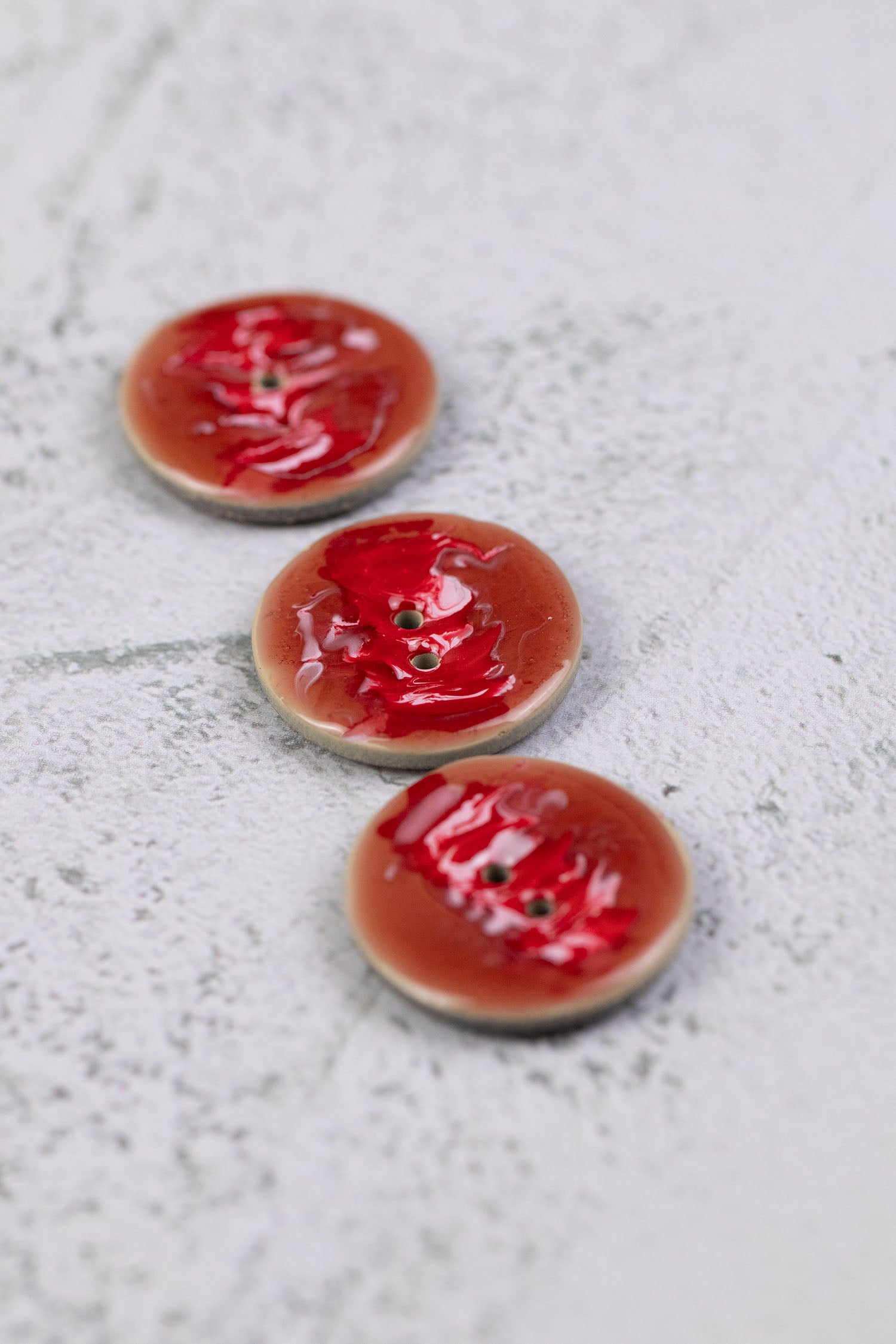 Coconut Enamel Swirl 2 Hole 30mm