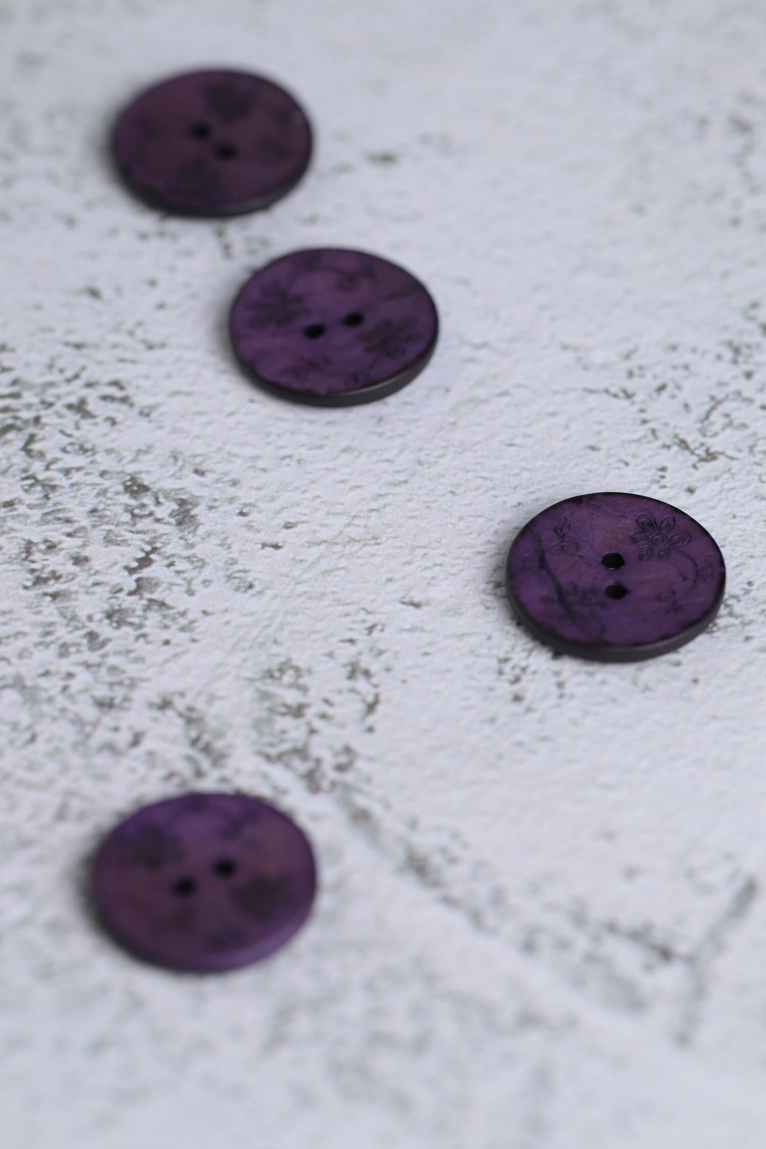 Coconut 2 Hole Small Flowers Violet