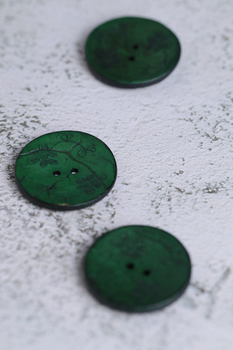 Coconut 2 Hole Small Flowers Leprechaun