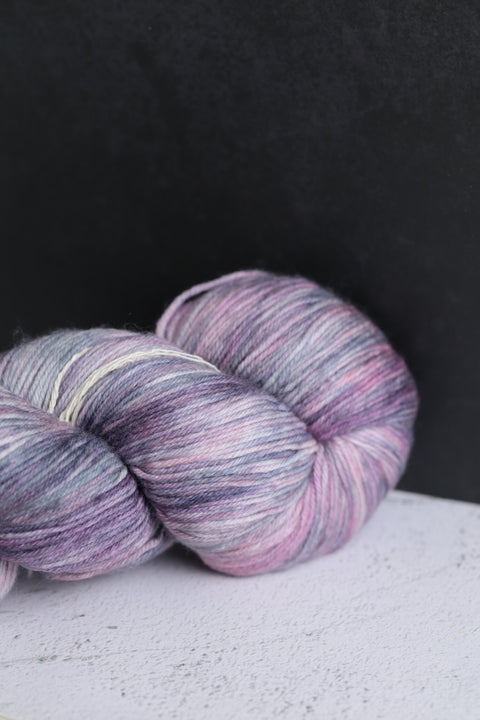 Fiori Sock #004 Hellebore