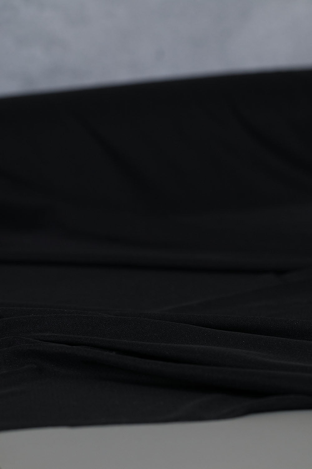 Fusible 2-Way Stretch Interfacing Black
