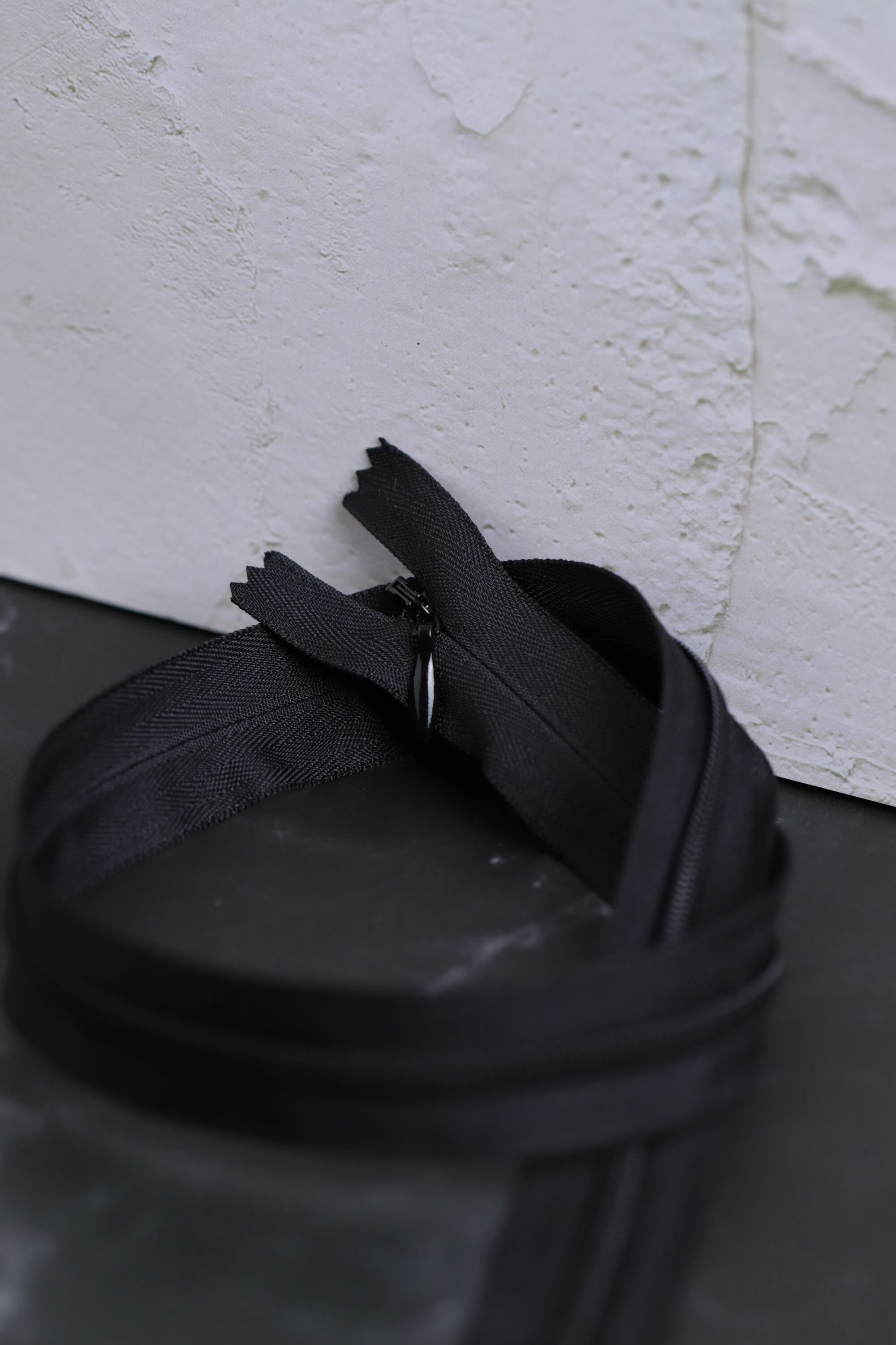 Medium-Duty Invisible Zip 55cm Black