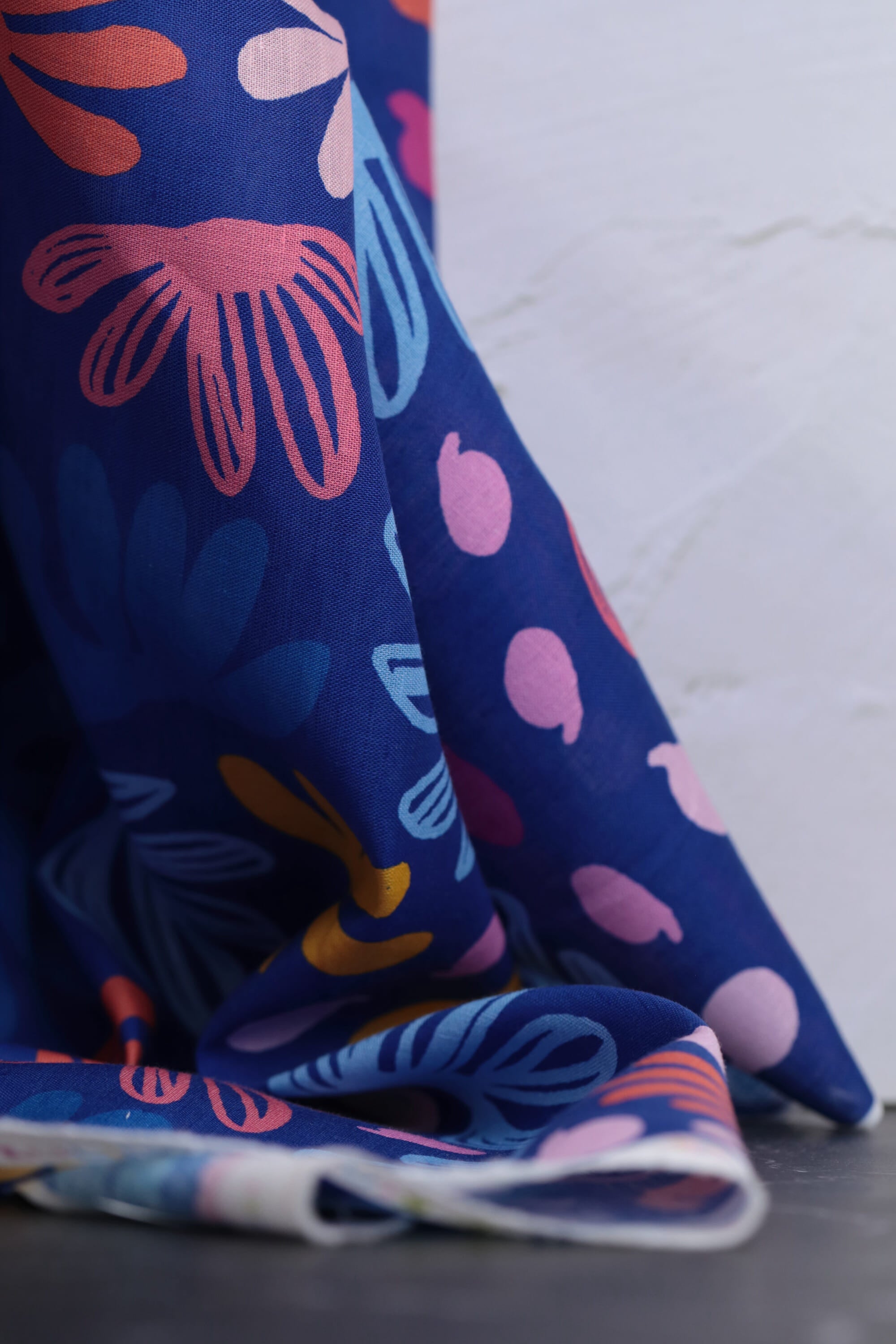 Gathering Printed Linen/Cotton