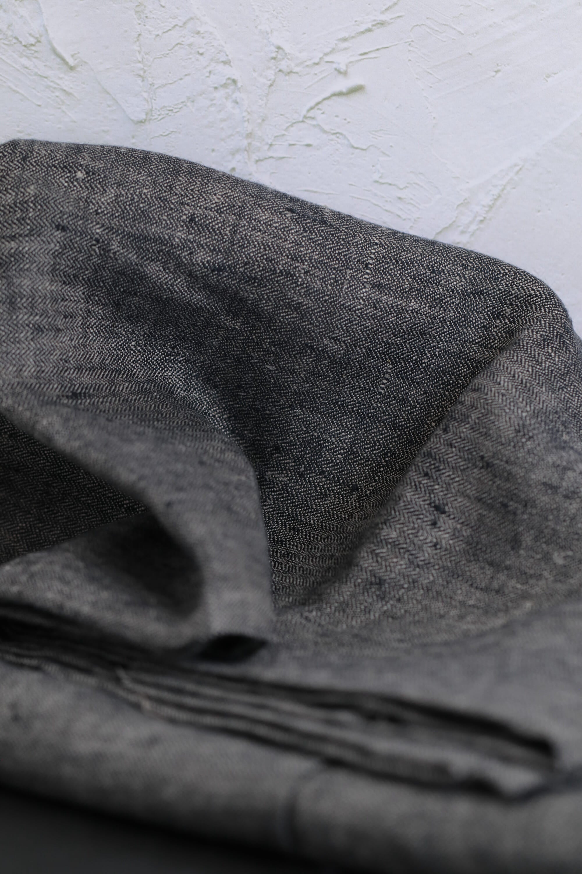 Lithuanian Yarn-Dyed Linen Black