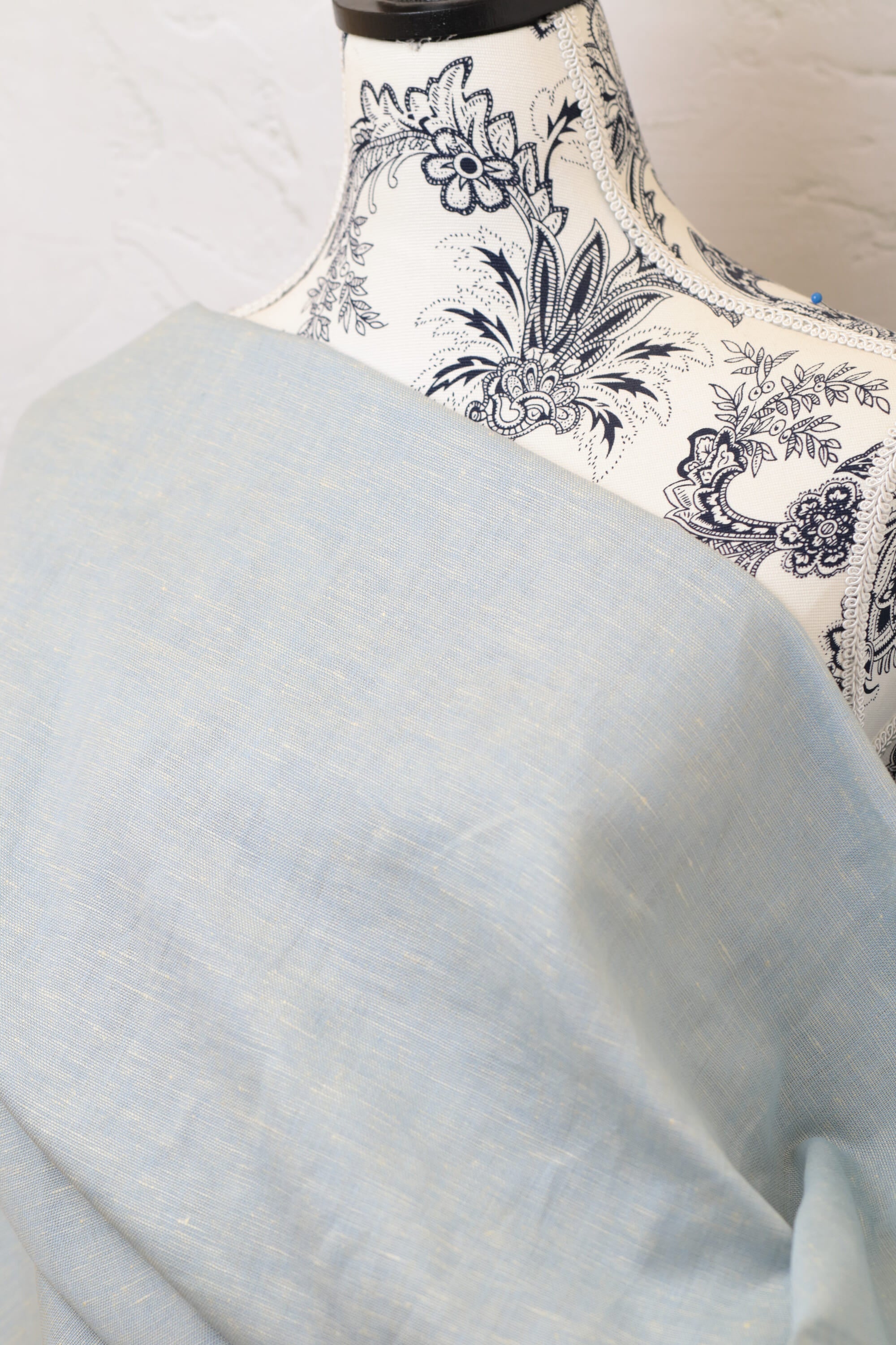 Lithuanian Yarn-Dyed Wide Linen/Cotton Blue