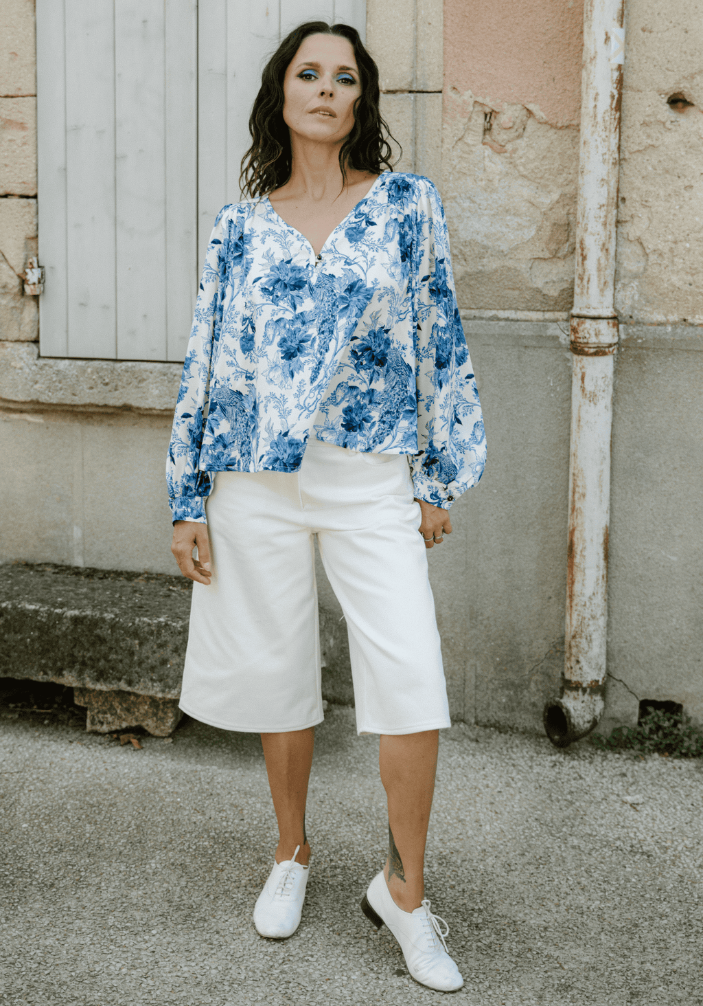 Synopsis Bermuda Shorts