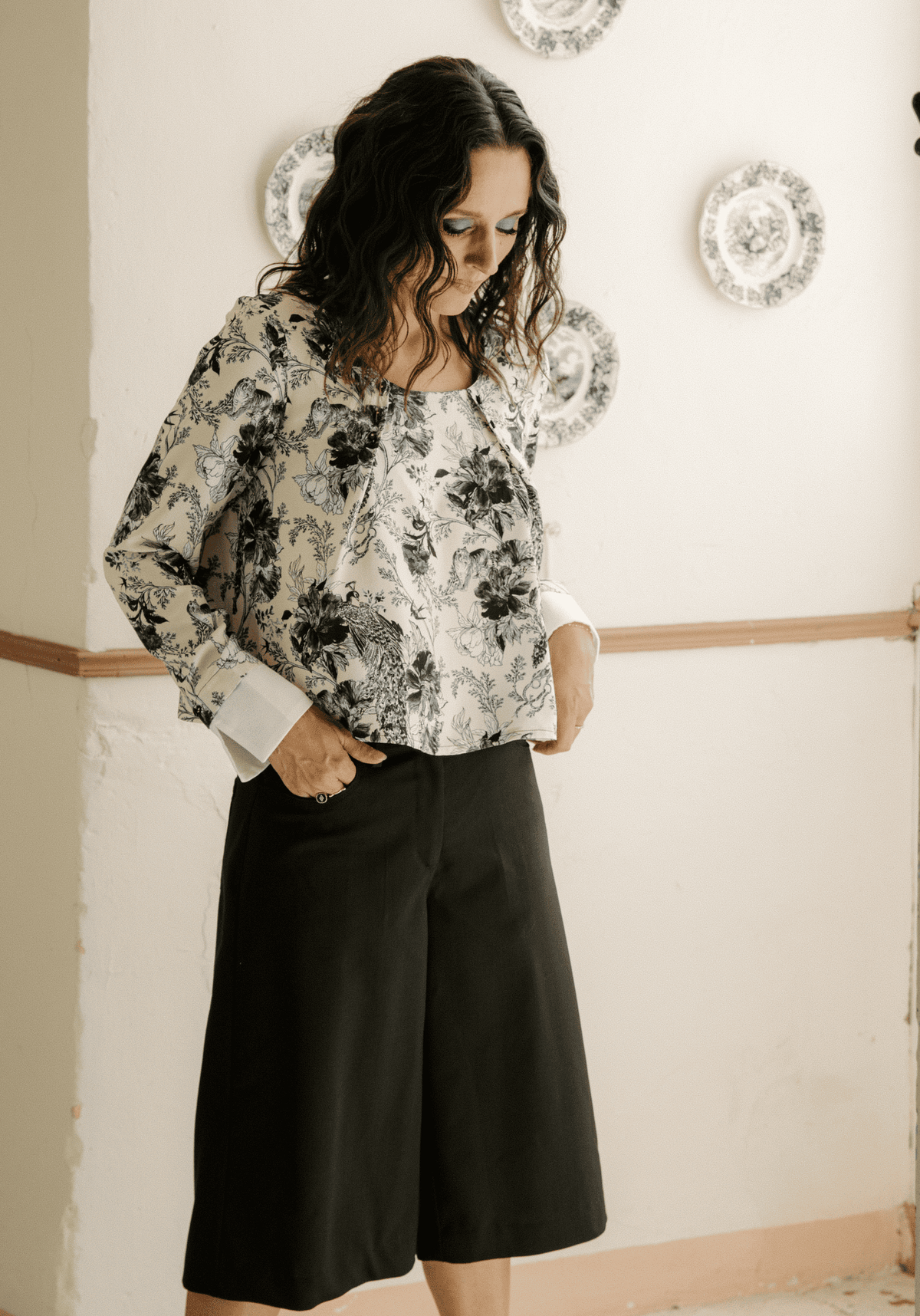 Synopsis Bermuda Shorts