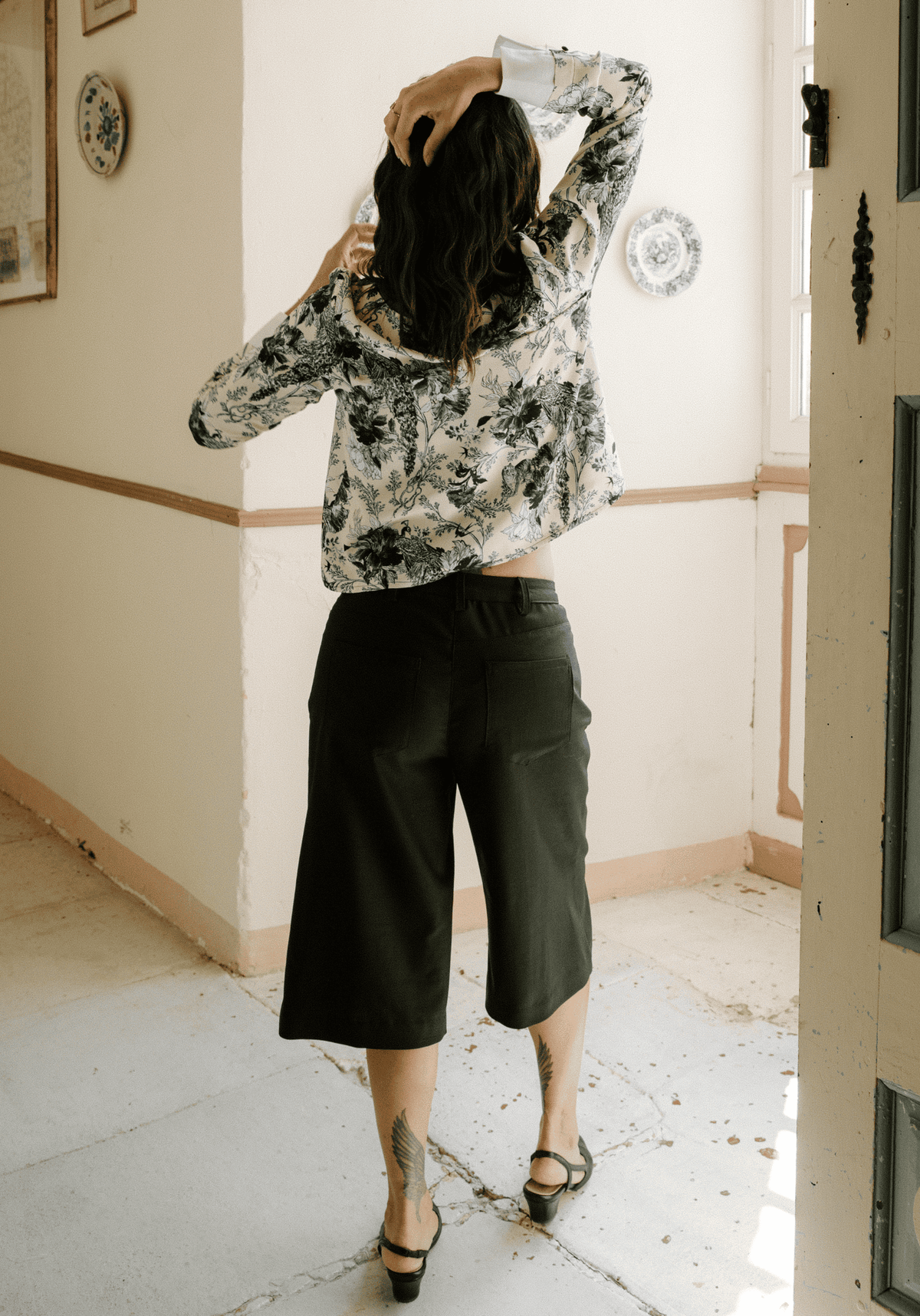 Synopsis Bermuda Shorts