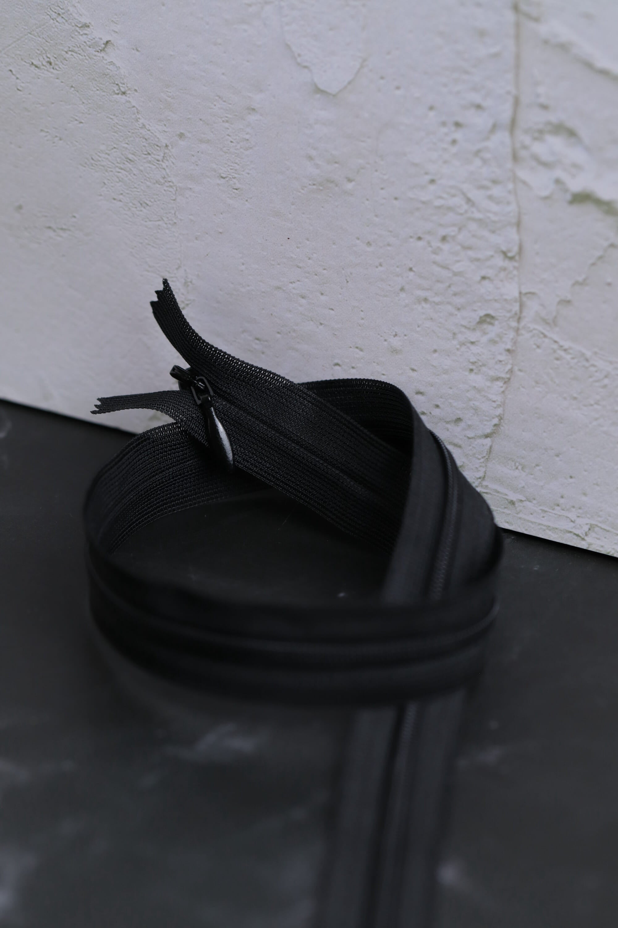 Invisible Zip 55cm Black