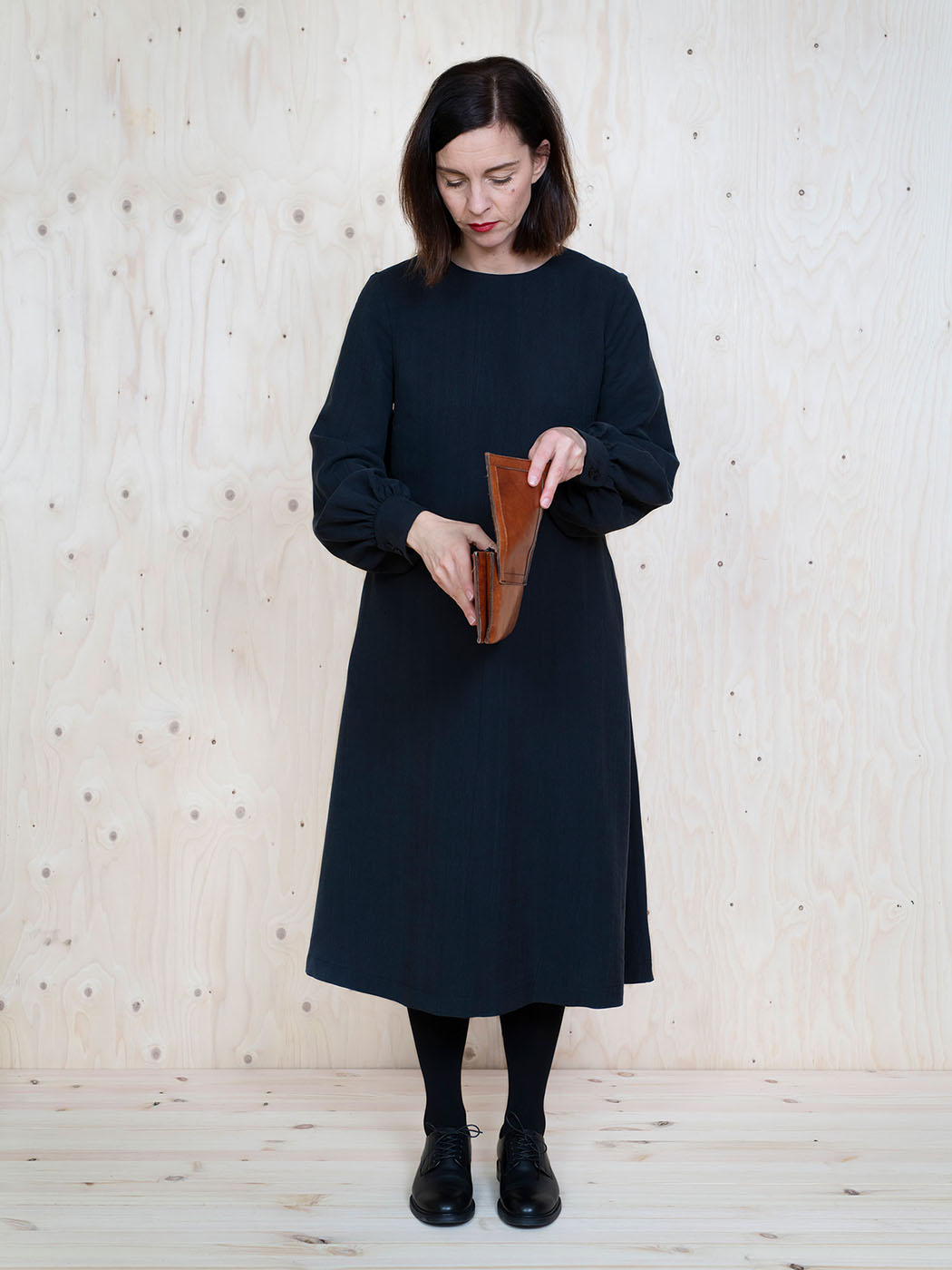 Multi Sleeve Midi Dress black front bag